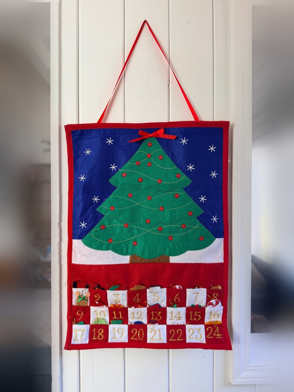 Holiday Advent Calendar Wall Hanging with Green Tree - Unbranded - Picture 1 of 3